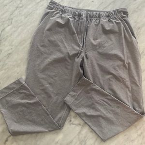 Lululemon stretch high rise pant 7/8 length.